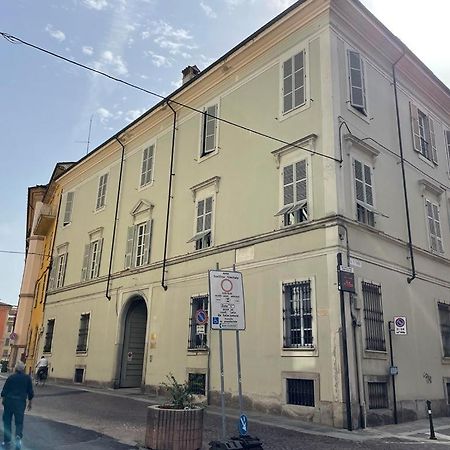 Minimal Loft In Centro A Piacenza Leilighet Eksteriør bilde