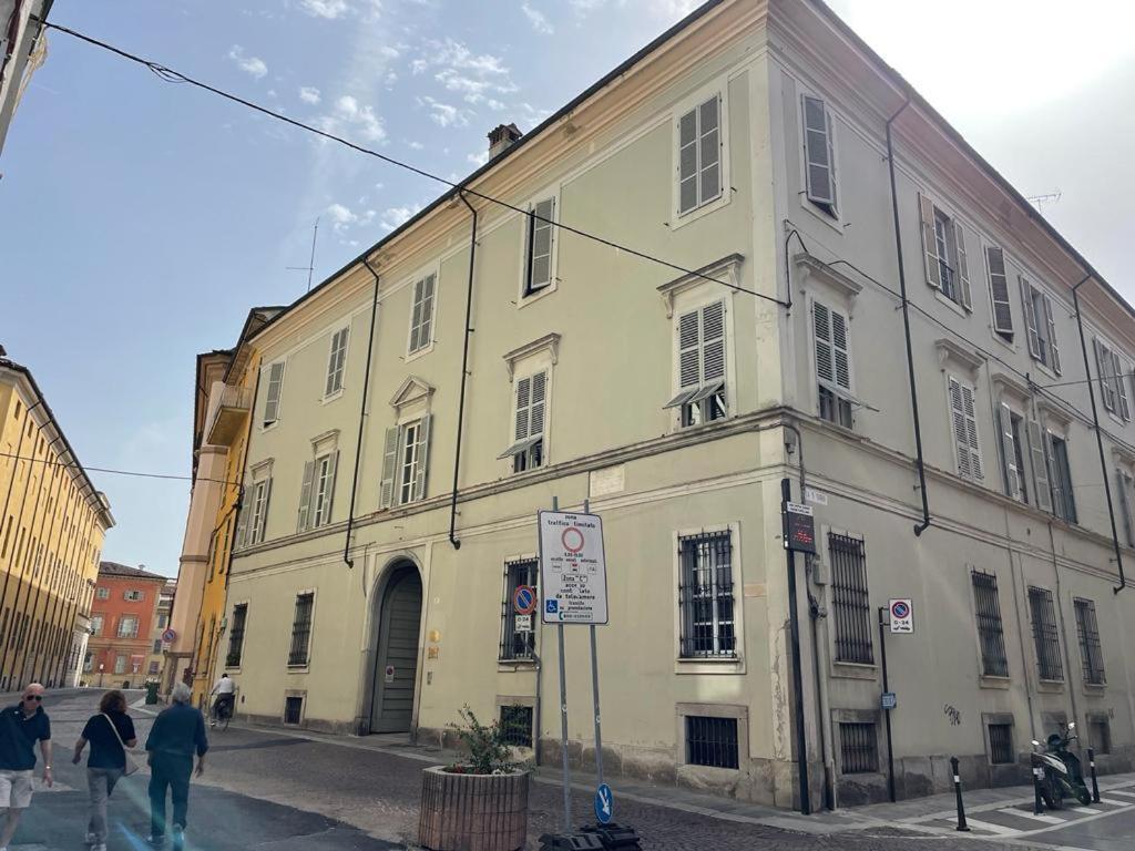 Minimal Loft In Centro A Piacenza Leilighet Eksteriør bilde