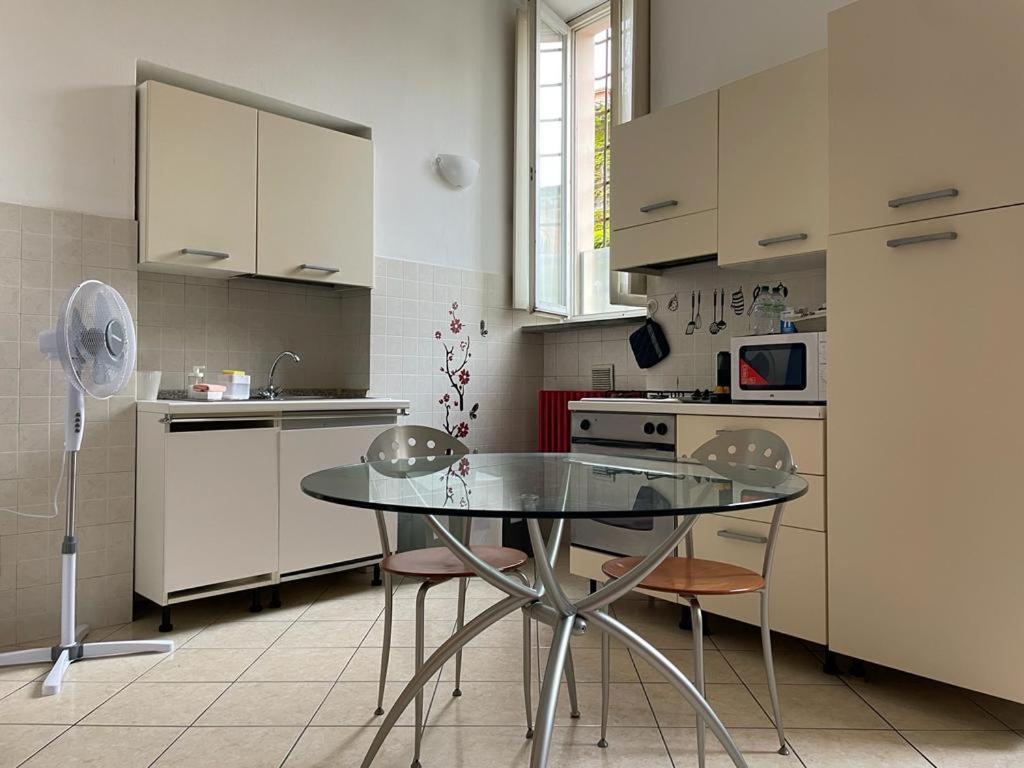Minimal Loft In Centro A Piacenza Leilighet Eksteriør bilde