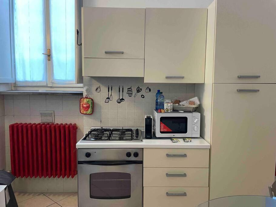 Minimal Loft In Centro A Piacenza Leilighet Eksteriør bilde