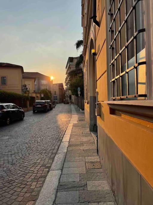 Minimal Loft In Centro A Piacenza Leilighet Eksteriør bilde